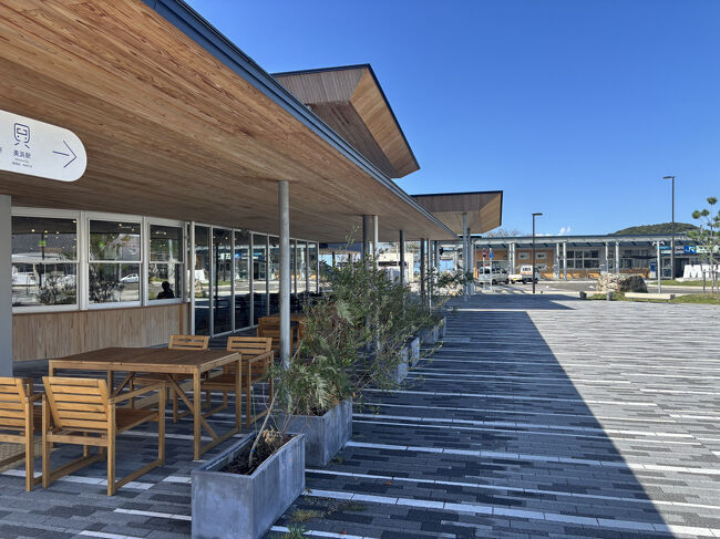 開放的で明るい道の駅ですね。