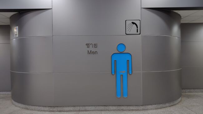 駅5番出口付近のトイレに、シャワーブース発見。
