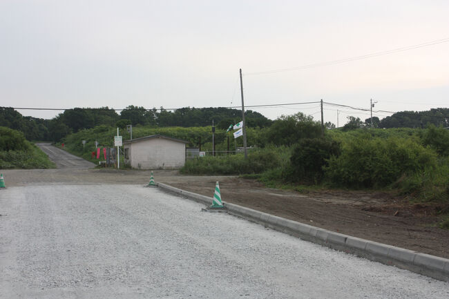 勇払郡むかわ町汐見。<br />旅行２日目の続きです。<br />ホテルから１時間５分歩いてやって来た汐見駅跡の訪問を終え、再び歩いてホテルに戻ります。