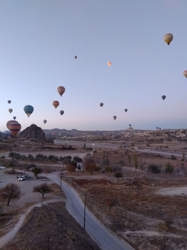 バルーンが飛びました。どの光景を撮っても絵になるので、たくさん写真を撮りました。乗れてよかったです。