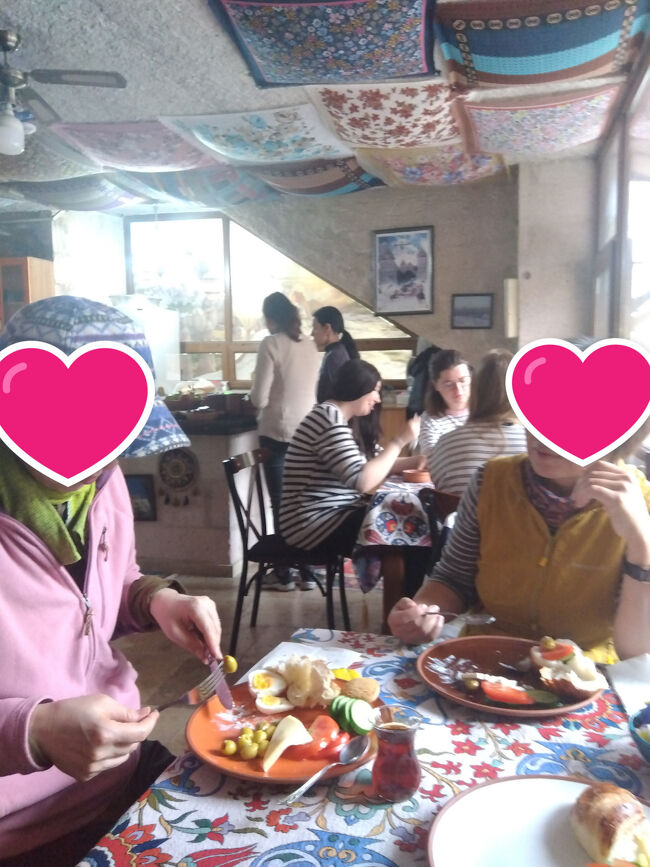 ホテルに戻り朝食です。ビュッフェ形式で、卵料理はその場で注文すると作ってくれます。