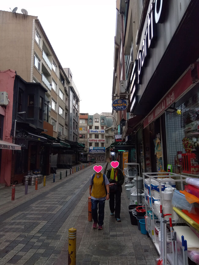 11月7日（金）【Day 10】イスタンブール → ブルサへ移動・観光<br /><br />8:30、ホテルを出発します。カドゥキョイからブルサまで直行するフェリーを調べたところ、料金が高額だったのでいったんヨーロッパ側に行ってEminonu発、Mudanya着フェリーに乗ることにしました。フェリー料金は一人625トルコリラです。