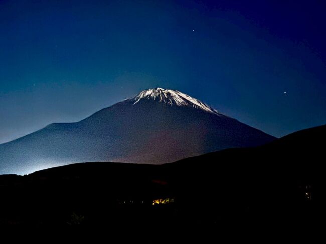 夜の富士山。