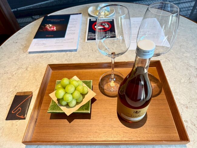 結婚記念の滞在だったので、<br />ホテルからプレゼントが。<br />美味しくいただきました(*^^*)