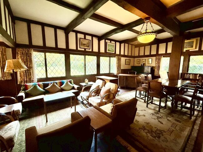 母屋では、当時の生活が忍ばれます。<br />大変上品。さすが宮家。