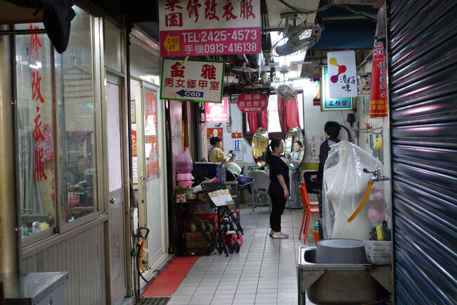 美容室にネイル？