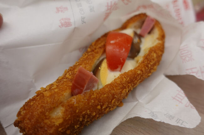 麺包は揚げパン…