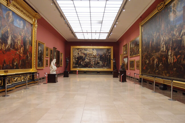 クラクフ国立美術館分館です<br />織物会館の2階に入っています