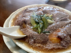 牛肉のトマト炒め。蕃茄蒸牛肉。

牛肉の質がいいのでとってもおいしい。そしてトマトの酸味が何とも言えずいい感じ。