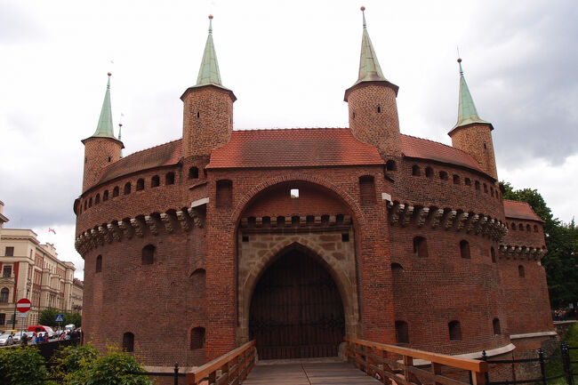 バルバカンです<br />円形の砦です<br /><br />これでクラクフ1日目の観光は終了です