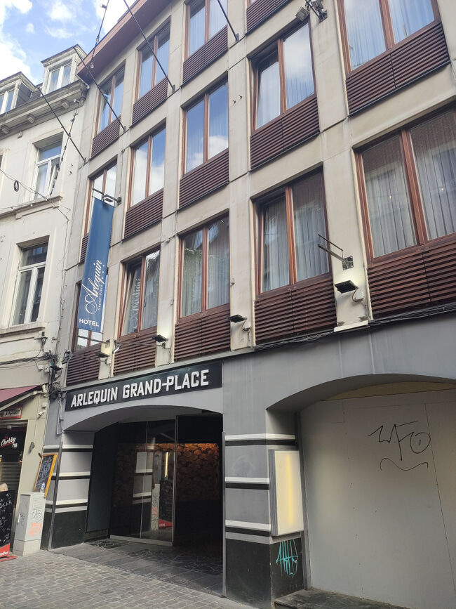 今日はオランダ・アムステルダムに向かいます<br />ホテルをチェックアウト