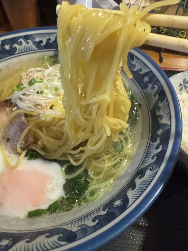 麺も北海道の卵麺ではなく、好き系な麺です。