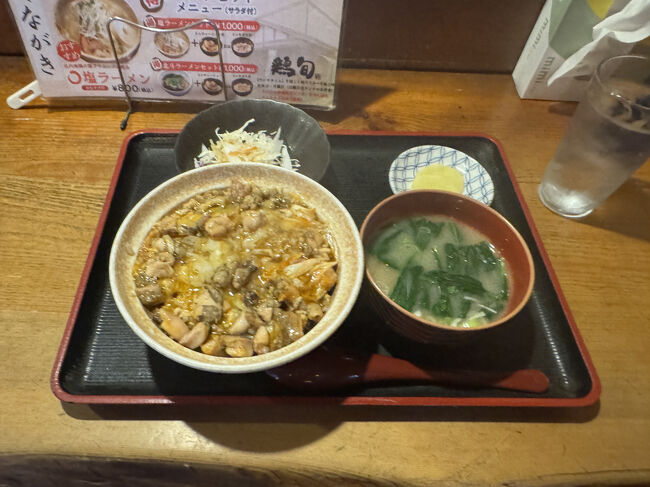 実はこのお店、ラーメンも美味しいのですが、<br />この比内地鶏炙り親子丼が最高。<br />思わず、うんま～と声が出ました。<br /><br />