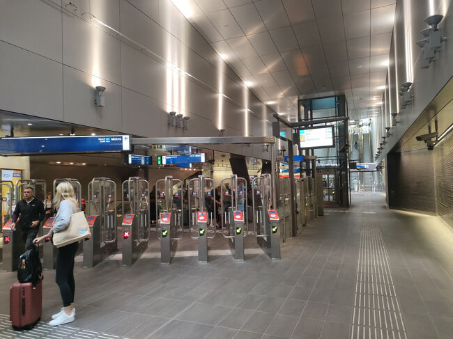 中央駅から地下鉄に乗り換え