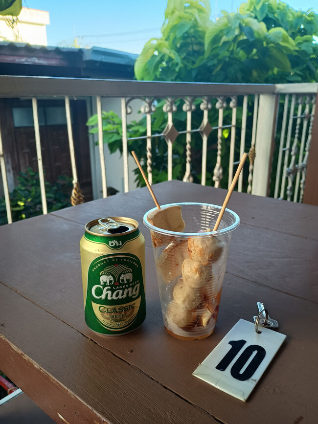 宿に戻って、ビールで乾杯です。お疲れさまでした。<br />恐らく20㎞近く走りましたが、昼間の暑い時間帯を避けたのでそれほど大変でもありませんでした。