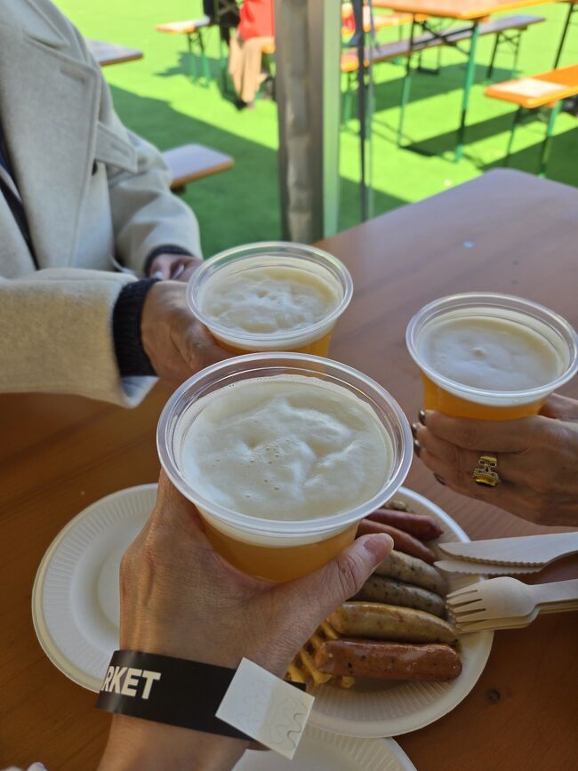 混む前に、早速ドイツビールで<br />(^_^)／□☆□＼(^_^)