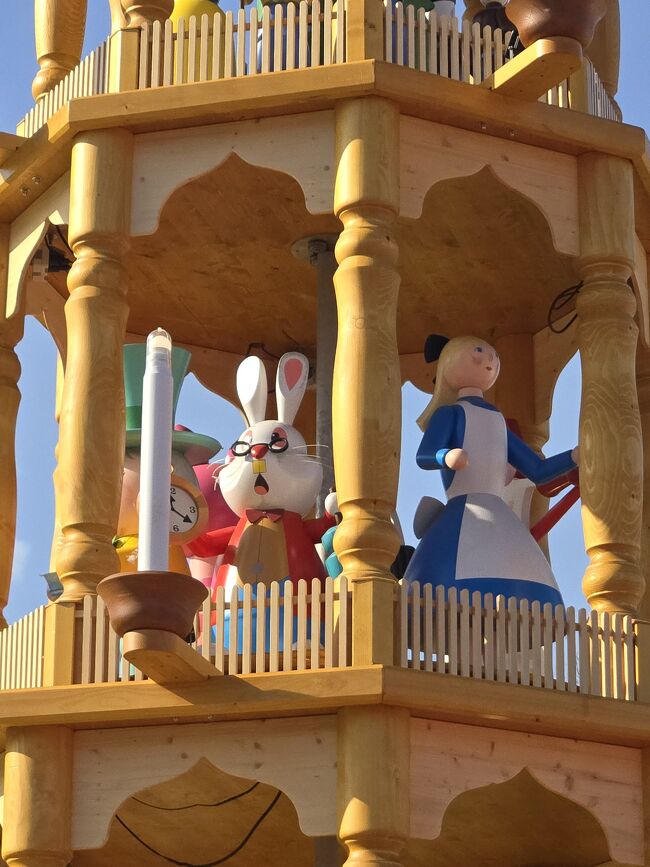 不思議な国のアリスだ、かわいー！