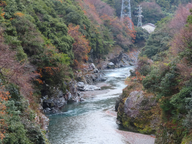 音声流すところが多いのにえらいなぁ。天気が良ければもっときれいに見えただろうけど、水墨画的な味わいもやや感じられ。
