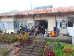 北方真桑駅。なにかイベントやってました。まくわ瓜のまくわ、ということらしいです。