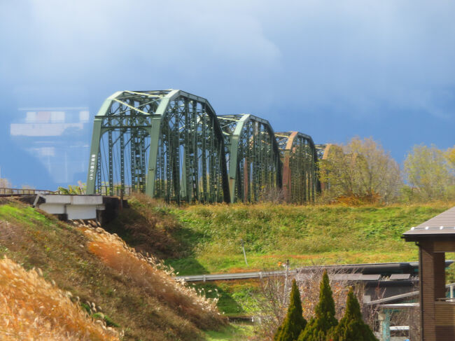 揖斐川橋梁。また日が差してきました。