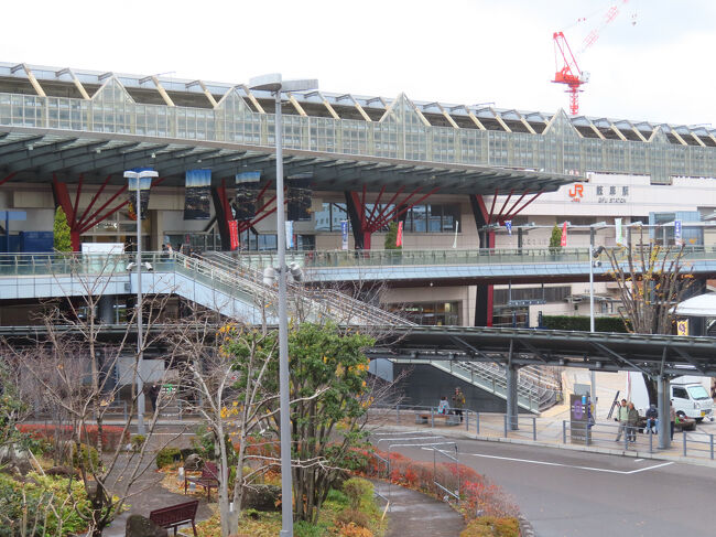 モダンなデザインのＪＲ岐阜駅。以前の駅舎はどんなだったのかな。