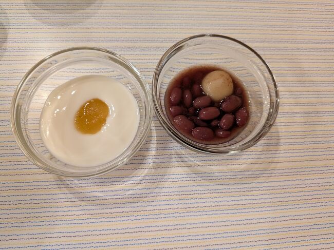 デザートの島ぜんざいは小豆ではなくて金時豆。ヨーグルトに乗せたパイナップルジャムがこってりしてなくて美味しい。