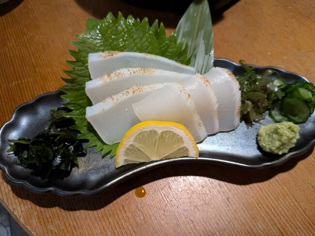 分厚いイカの刺身はもっちり。