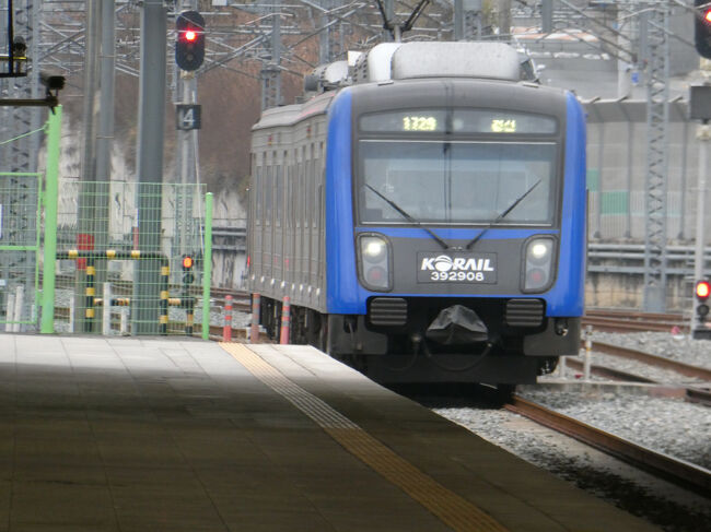 　亀尾発慶山行きです。