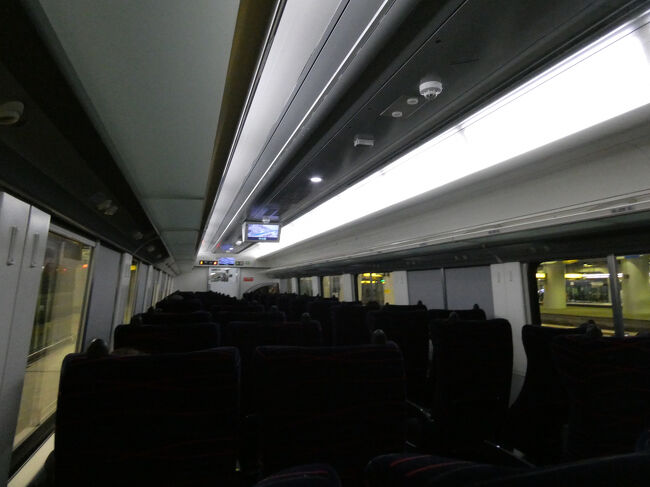 　網棚に荷物ありません。がらがら。