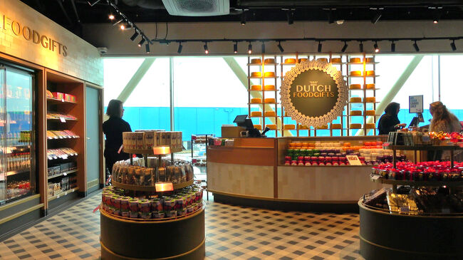 「Dutch Food Gifts」というスイーツ店。<br />