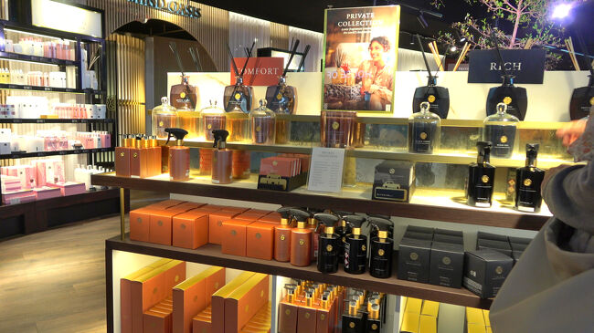 高級感のある「PRIVATE COLLECTION」。<br />種類もサイズも豊富で、選ぶのに迷いそうです。