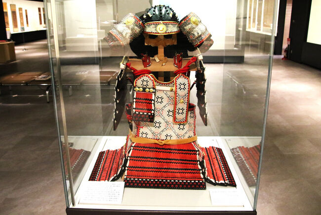 赤韋威鎧　兜・大袖付　複製
