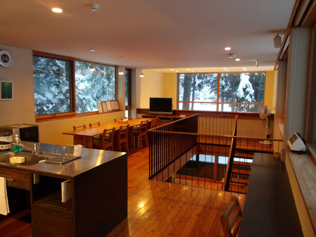 ペレットストーブの暖気が上まで上がるのでポワ～ンと温かく過ごせます。