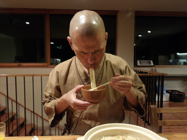 ズズズゥ…といただいて。<br />ごちそうさまでした(-人-)。