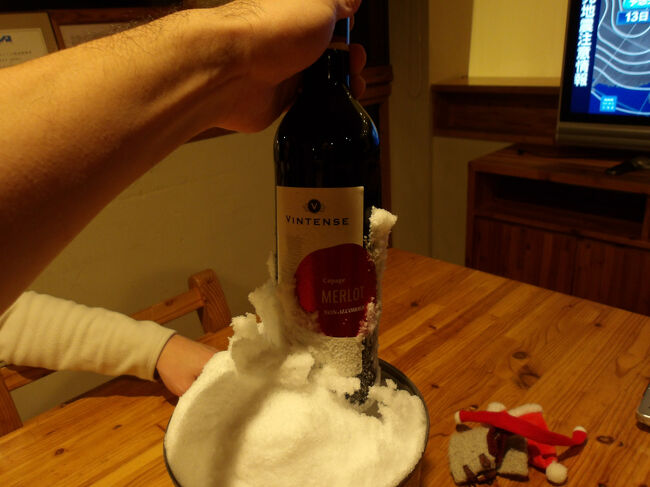 そして、せっかくなのでワインを。<br />ちなみにコレ、ノンアルコールです。