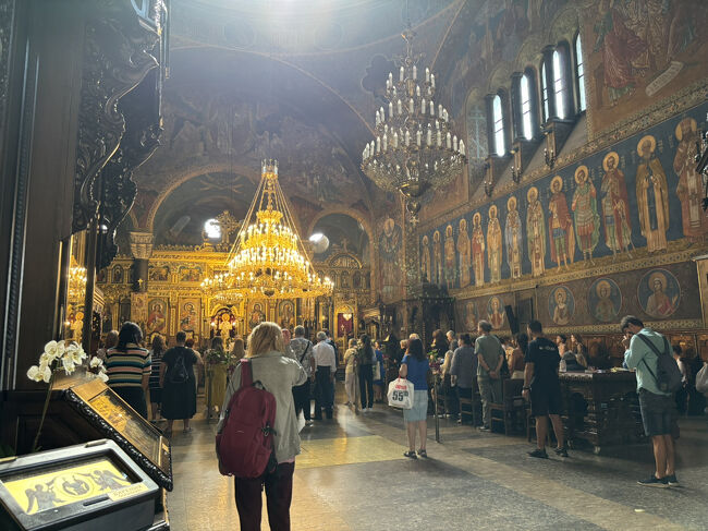 朝の礼拝に混ぜてもらい、バルカン半島旅行ここまでの無事に感謝を伝え、ここから先の最終盤の無事を祈ります。