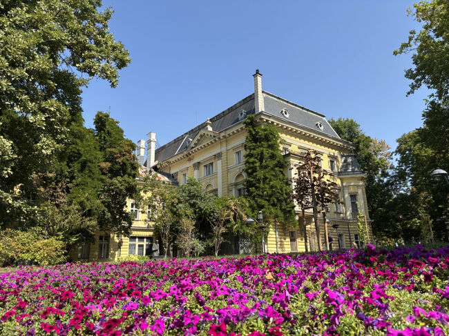 花と緑の多い街並みでした。