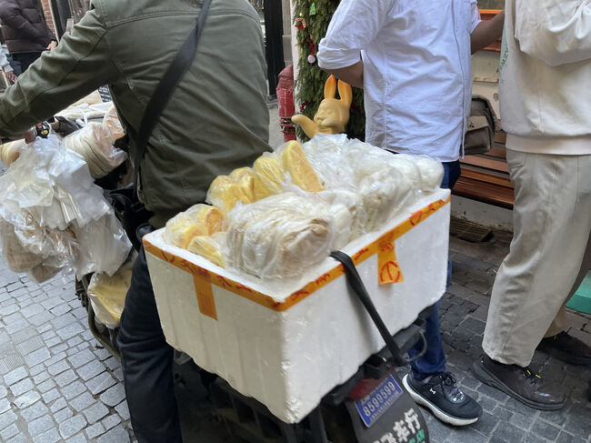 粉もん？を売るおじさんもいました