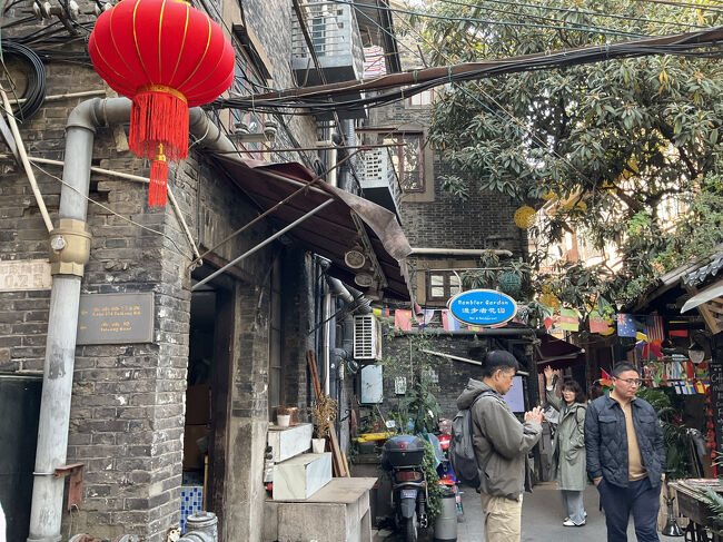 迷路のようです<br />ゆっくり散策したいところですが、この日は盛りだくさんなので、先を急ぎます