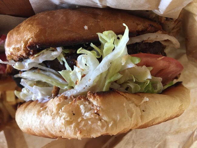 ジュージーなパテは焼き加減を聞いてくれます