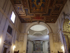 サン・セバスティアノ・フオーリ・レ・ムーラ聖堂は、アッピア街道周辺の3大カタコンベで有名ですが、残念ながらカタコンベはクローズ中でした。