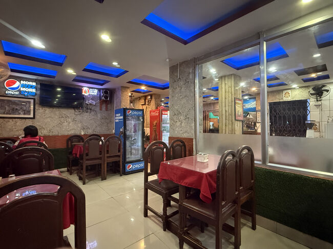 まだ早いのでガラんとしてました、無料Wi-Fiはお兄さんに言ったら設定してくれました