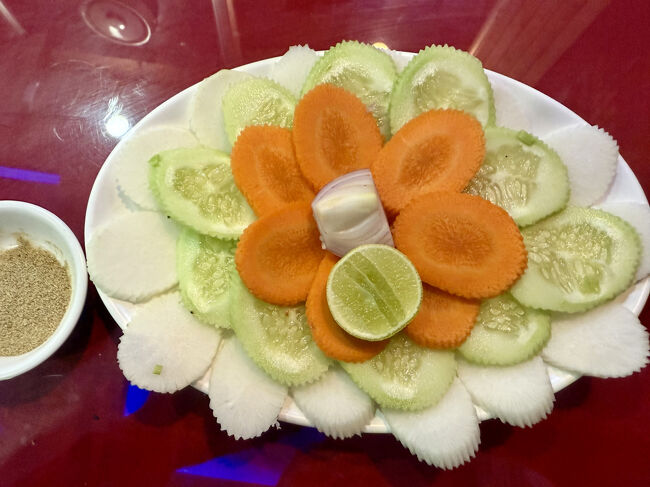 グリーンサラダ225ルピー:240円はシンプルだが美味しい