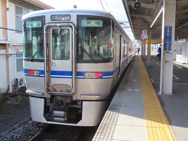 13:35発の岡崎行き。ＪＲの改札を出ずにそのまま愛知環状鉄道のホームに来ました。