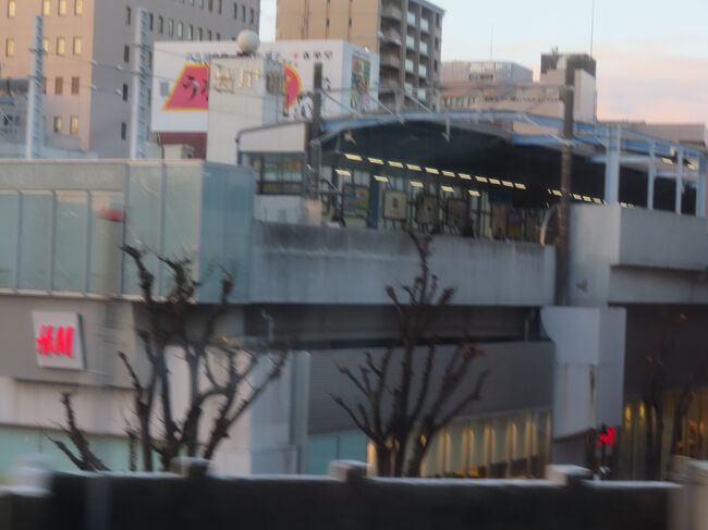 16:17、浜松駅に到着。これは到着直前に撮った、遠州鉄道の新浜松駅です。