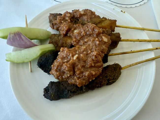 サティーはマレーシア航空で人気、牛、鶏、羊など選べます