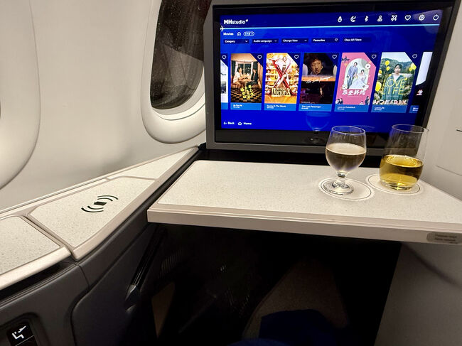 0:20 (マレーシア23:20) 搭乗1:10離陸 (30分遅れ)