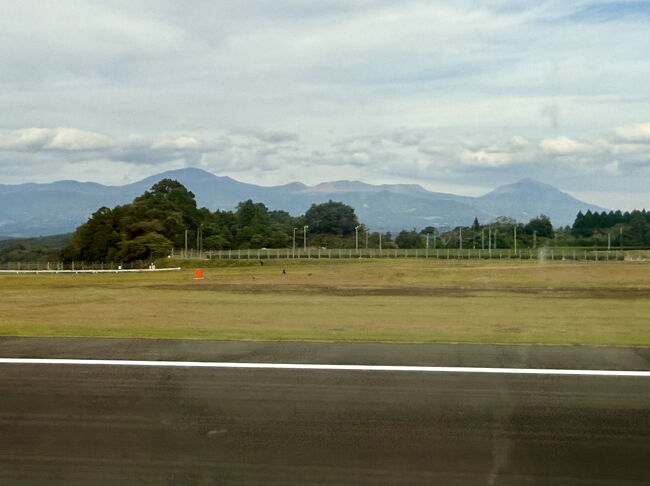 15:15 鹿児島着、霧島連山や桜島を見るとほっとする、鹿児島に引っ越して丸6年、私も鹿児島人になったってことね<br /><br />ネパール旅全12編、最後までご覧いただきありがとうございました<br /><br />また行きたいなぁ