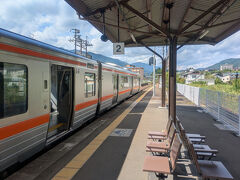 13:46 高山から乗った列車は