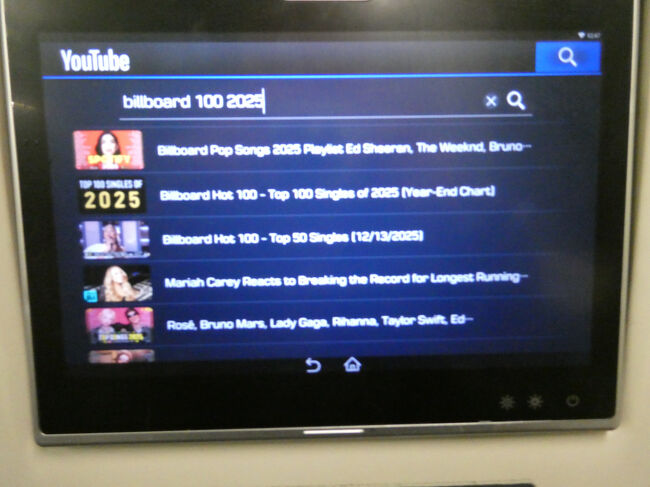 　パーソナルモニターちゃんと映りました。<br />　Ypu Tubeで「ビルボード2025年間チャート」の紹介の映像とか見ていました。